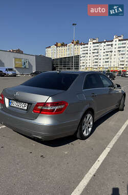Седан Mercedes-Benz E-Class 2012 в 