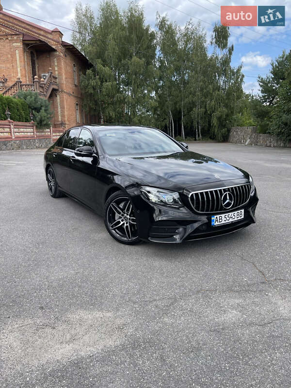 Седан Mercedes-Benz E-Class 2018 в  фото Седан Mercedes-Benz E-Class 2018 в