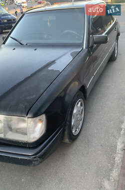 Седан Mercedes-Benz E-Class 1995 в 