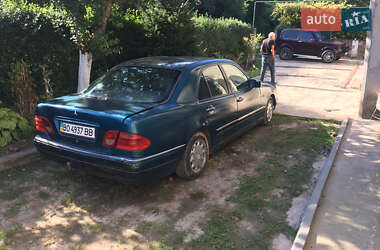 Седан Mercedes-Benz E-Class 1996 в 