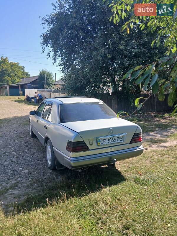 Седан Mercedes-Benz E-Class 1993 в Мілієве