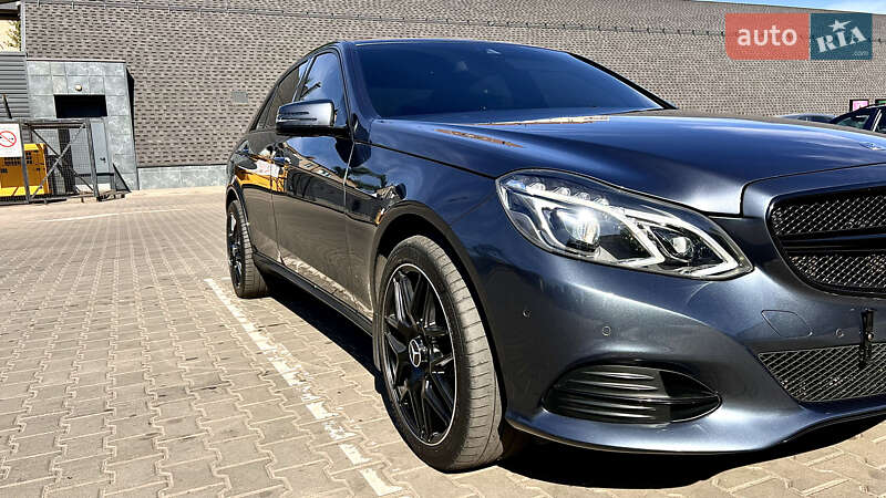 Седан Mercedes-Benz E-Class 2014 в Кривому Розі