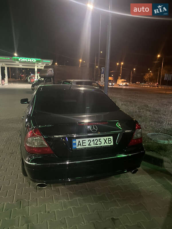 Седан Mercedes-Benz E-Class 2008 в Днепре
