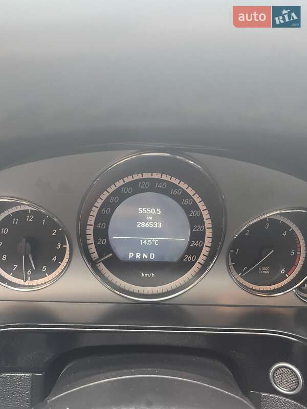 Седан Mercedes-Benz E-Class 2010 в Крайниково