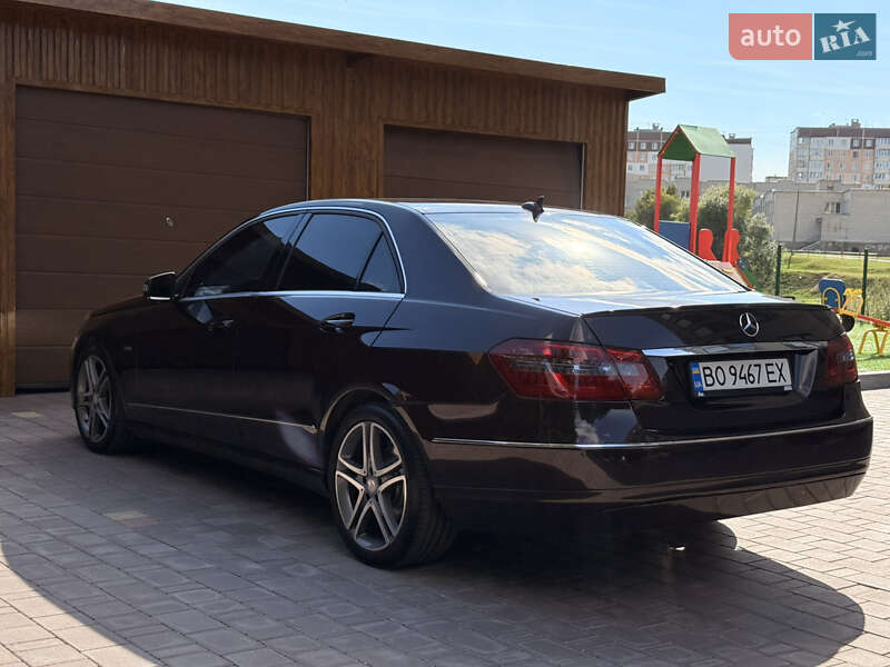 Седан Mercedes-Benz E-Class 2009 в Тернополе