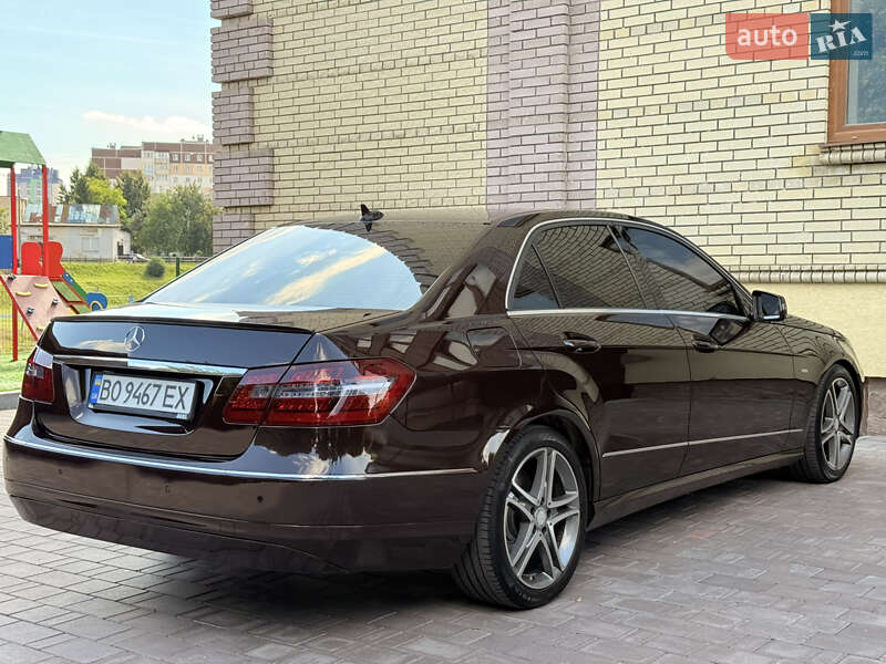 Седан Mercedes-Benz E-Class 2009 в Тернополе