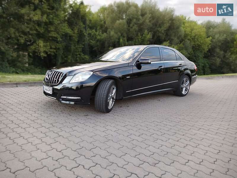 Седан Mercedes-Benz E-Class 2011 в Бродах