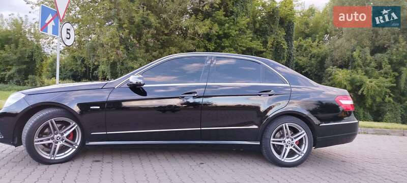 Седан Mercedes-Benz E-Class 2011 в Бродах