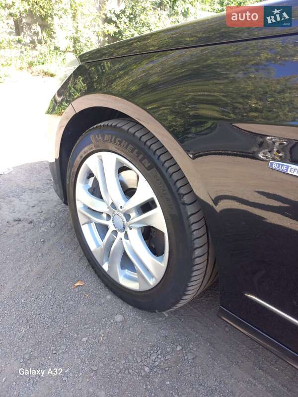 Универсал Mercedes-Benz E-Class 2011 в Ровно