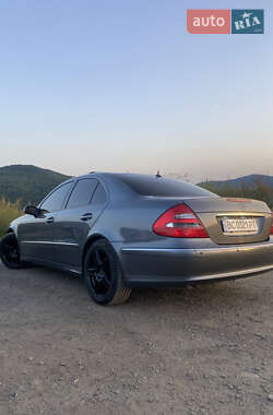 Седан Mercedes-Benz E-Class 2004 в Стрые