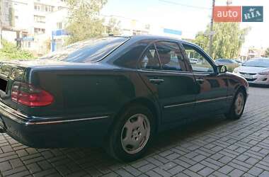 Седан Mercedes-Benz E-Class 2000 в Черкассах