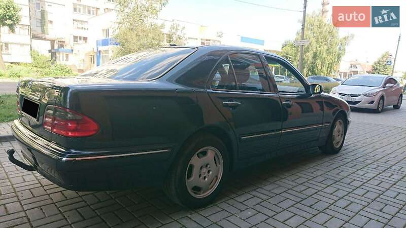 Седан Mercedes-Benz E-Class 2000 в Черкассах