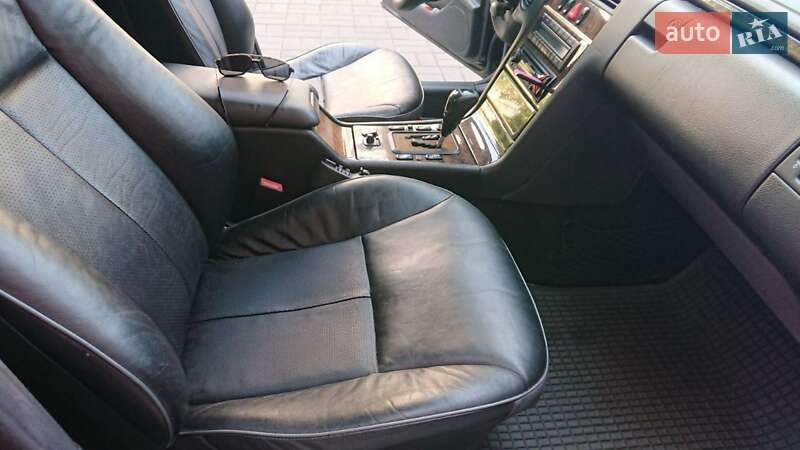 Седан Mercedes-Benz E-Class 2000 в Черкассах