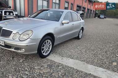 Седан Mercedes-Benz E-Class 2002 в Тячеві