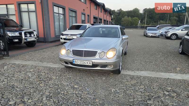 Седан Mercedes-Benz E-Class 2002 в Тячеве
