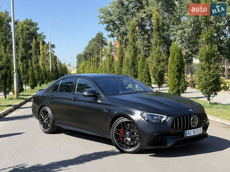 Mercedes-Benz E-Class 2021