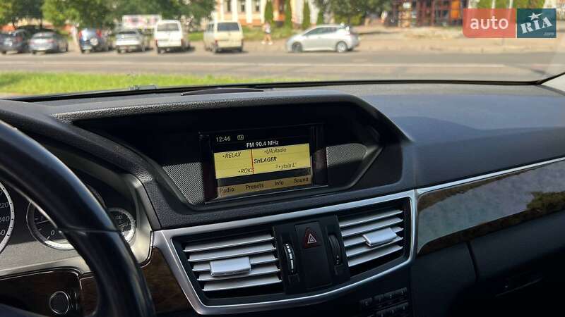 Седан Mercedes-Benz E-Class 2012 в Львові