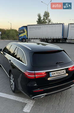 Універсал Mercedes-Benz E-Class 2017 в 