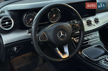Універсал Mercedes-Benz E-Class 2017 в 