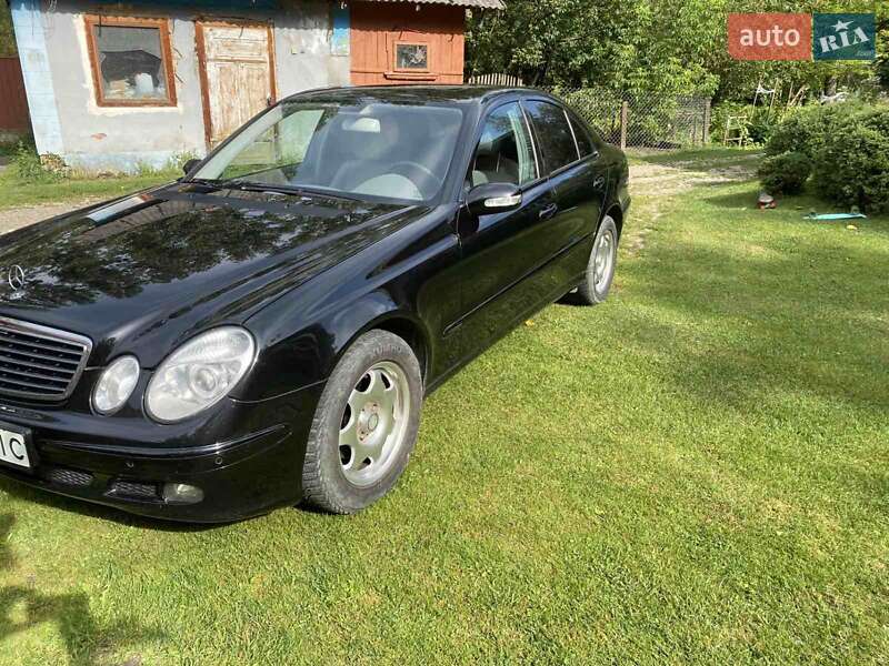 Седан Mercedes-Benz E-Class 2003 в Ивано-Франковске