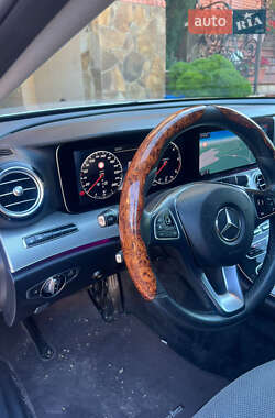 Седан Mercedes-Benz E-Class 2017 в 