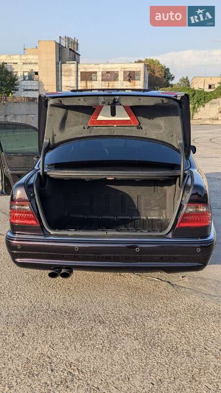 Седан Mercedes-Benz E-Class 1998 в Запорожье