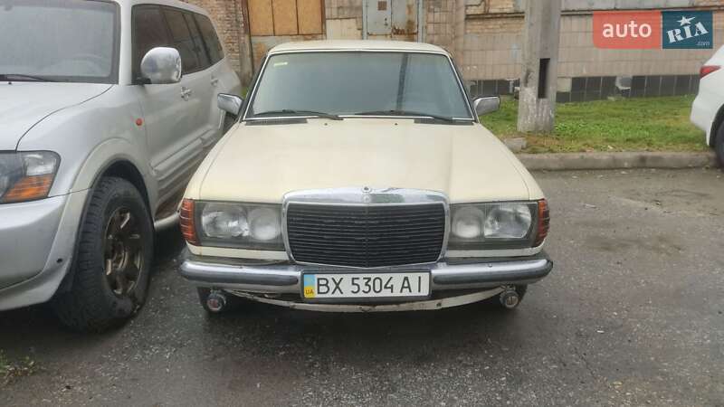 Mercedes-Benz E-Class 1982