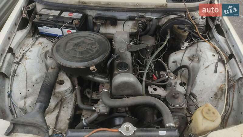 Седан Mercedes-Benz E-Class 1982 в Киеве фото 11 Седан Mercedes-Benz E-Class 1982 в Киеве