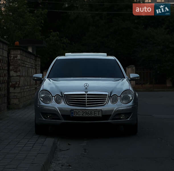 Седан Mercedes-Benz E-Class 2003 в 