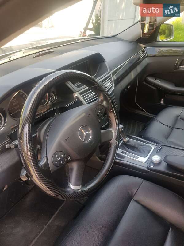 Седан Mercedes-Benz E-Class 2009 в Одесі