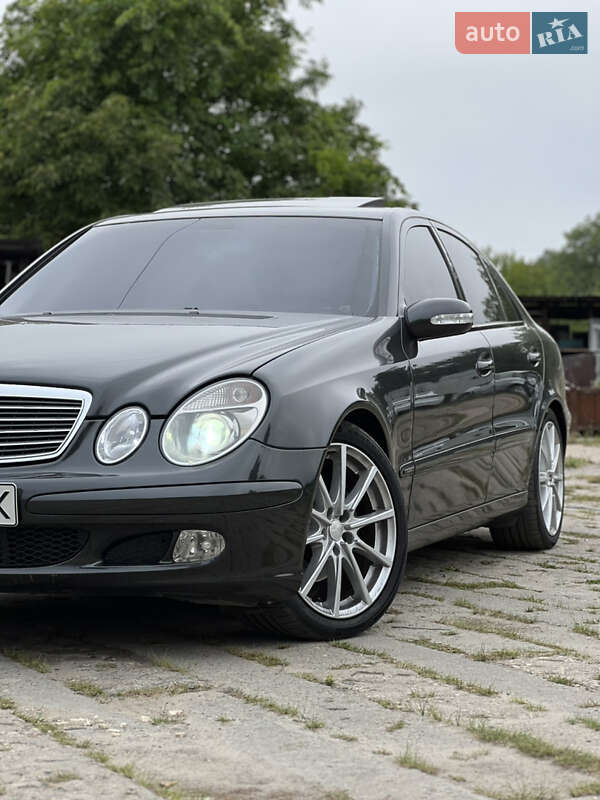 Mercedes-Benz E-Class 2003