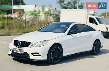 Купе Mercedes-Benz E-Class 2012 в Києві