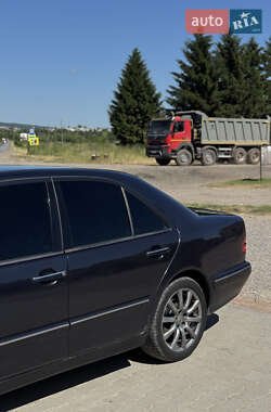 Седан Mercedes-Benz E-Class 2000 в 