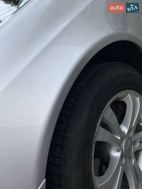 Седан Mercedes-Benz E-Class 2003 в Чернівцях