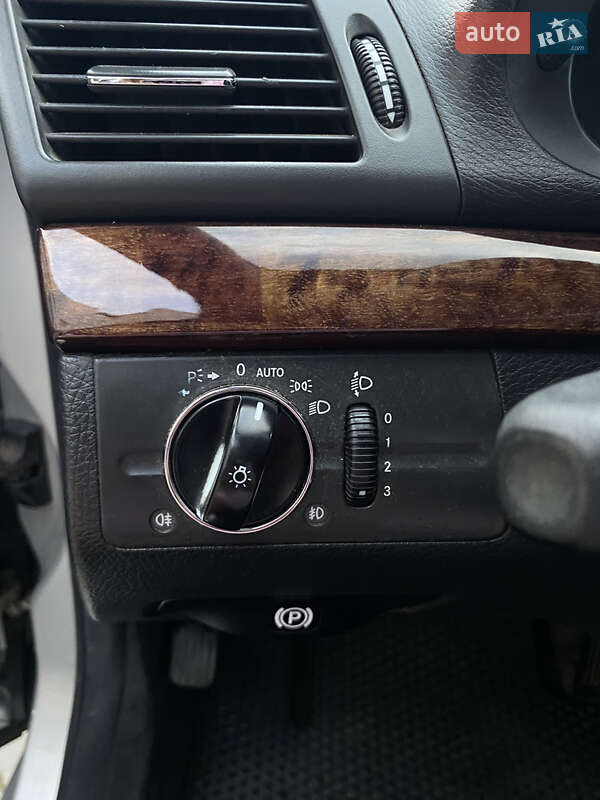 Седан Mercedes-Benz E-Class 2003 в Чернівцях