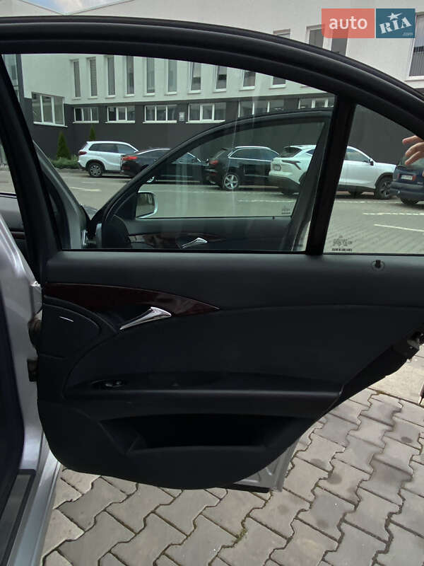Седан Mercedes-Benz E-Class 2003 в Чернівцях