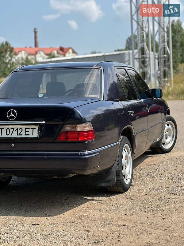 Седан Mercedes-Benz E-Class 1995 в Чернівцях