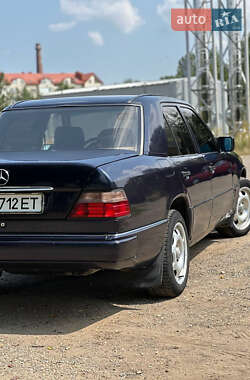 Седан Mercedes-Benz E-Class 1995 в 