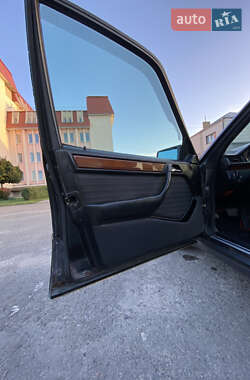 Седан Mercedes-Benz E-Class 1992 в 