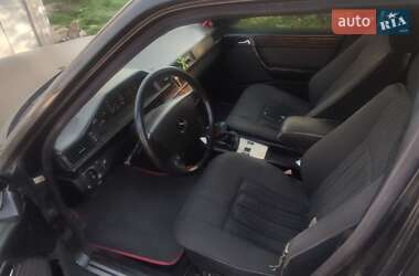 Седан Mercedes-Benz E-Class 1991 в Благовіщенську