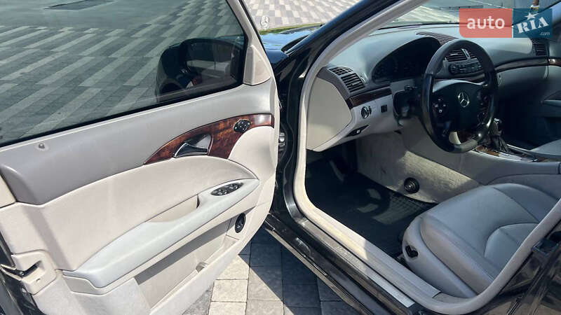 Седан Mercedes-Benz E-Class 2003 в Конотопі