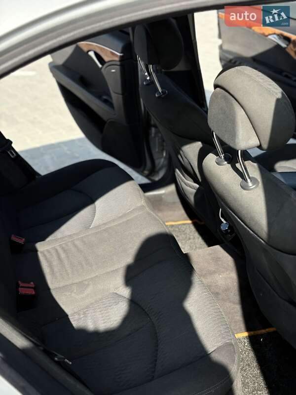 Седан Mercedes-Benz E-Class 2003 в Черкасах