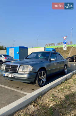 Седан Mercedes-Benz E-Class 1989 в 