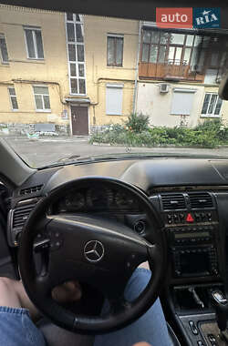 Седан Mercedes-Benz E-Class 2001 в 