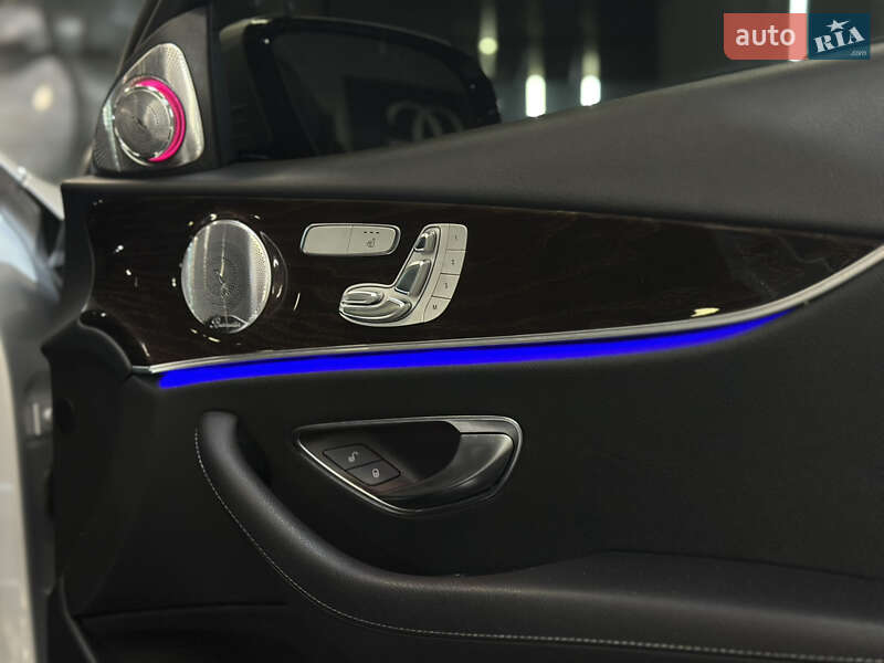 Седан Mercedes-Benz E-Class 2020 в Львове