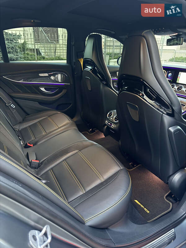 Седан Mercedes-Benz E-Class 2018 в Киеве