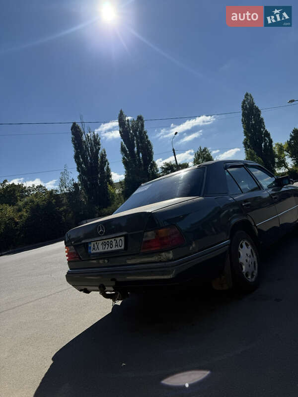 Седан Mercedes-Benz E-Class 1995 в Сумах