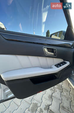 Седан Mercedes-Benz E-Class 2012 в 