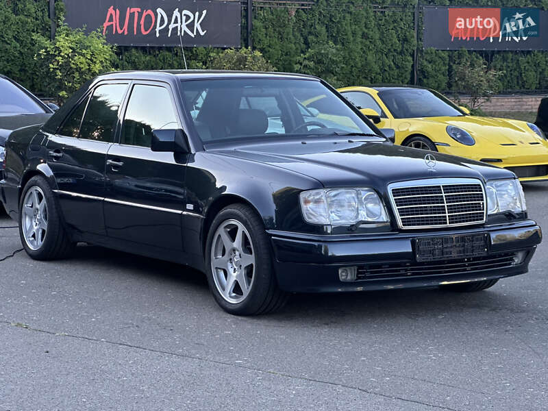 Mercedes-Benz E-Class 1995