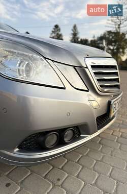 Седан Mercedes-Benz E-Class 2010 в 